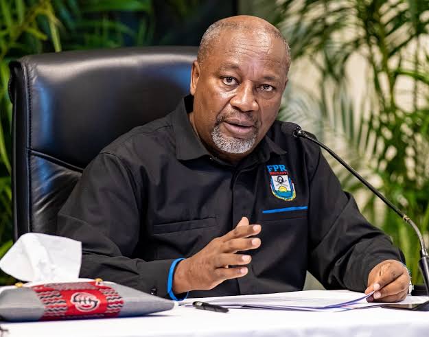 Gasamagera Wellars wari umuyobzi wa FPR yasimbuye Mukabalisa muri Sena