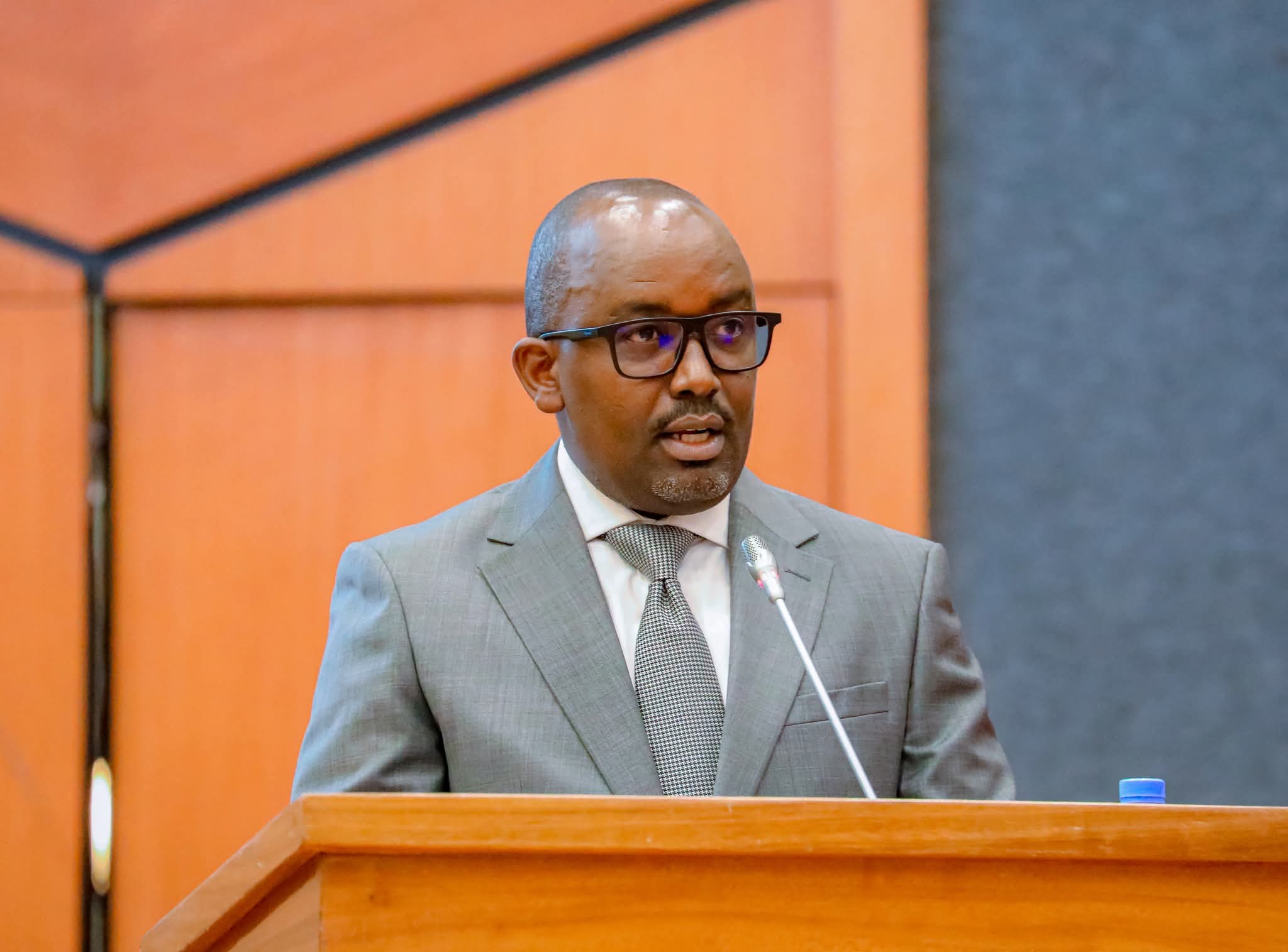 RSSB yaba yatumye Alexis Kamuhire yimwa indi manda y’umugenzuzi mukuru w’imari ya leta
